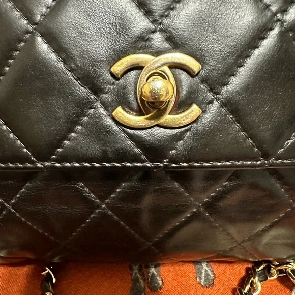 CHANEL ❤️🌟CLASSIC VINTAGE FLAP LAMBSKIN BAG⭐️ - Picture 2 of 12